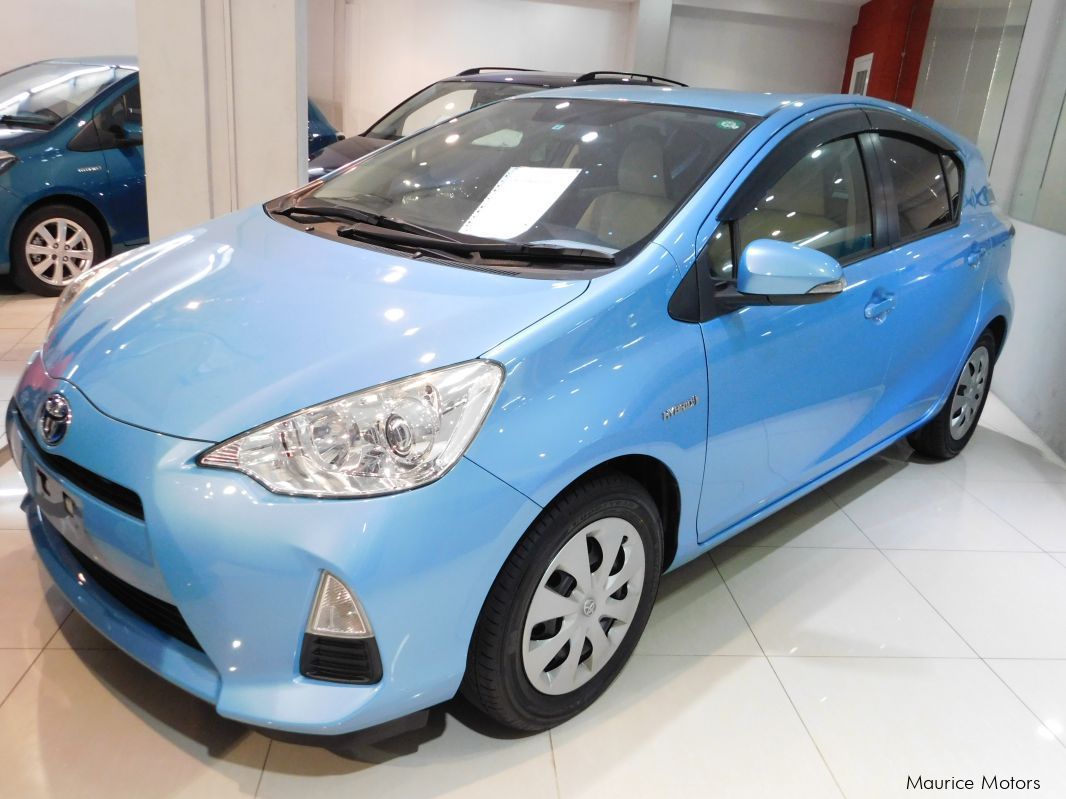 Toyota AQUA - BLUE in Mauritius