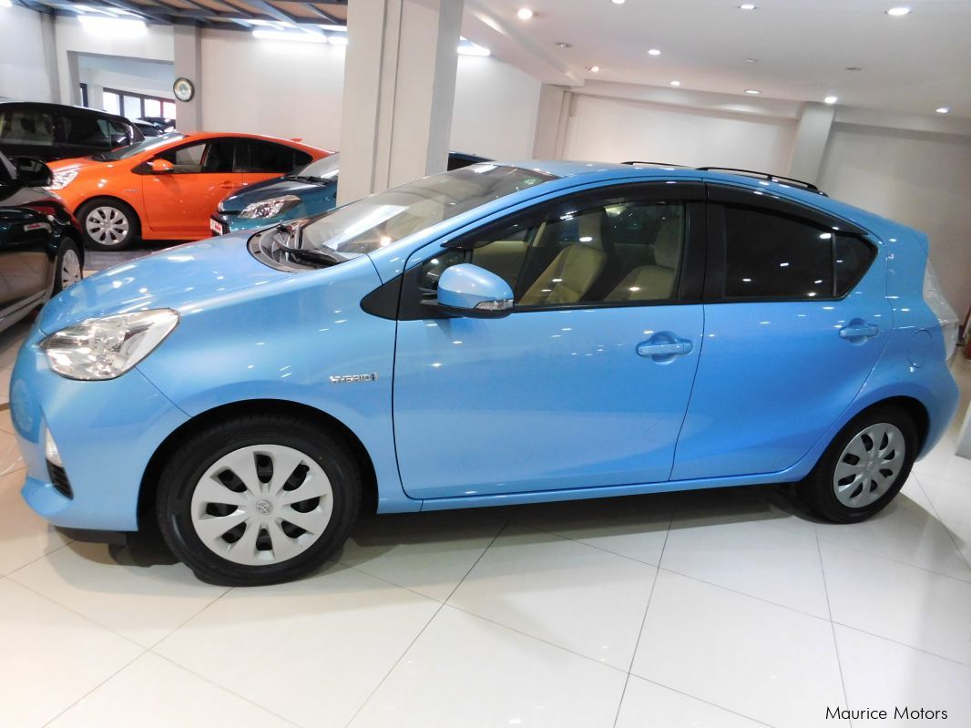 Toyota AQUA - BLUE in Mauritius