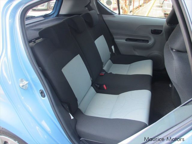 Toyota AQUA S- LIGHT BLUE METALLIC in Mauritius