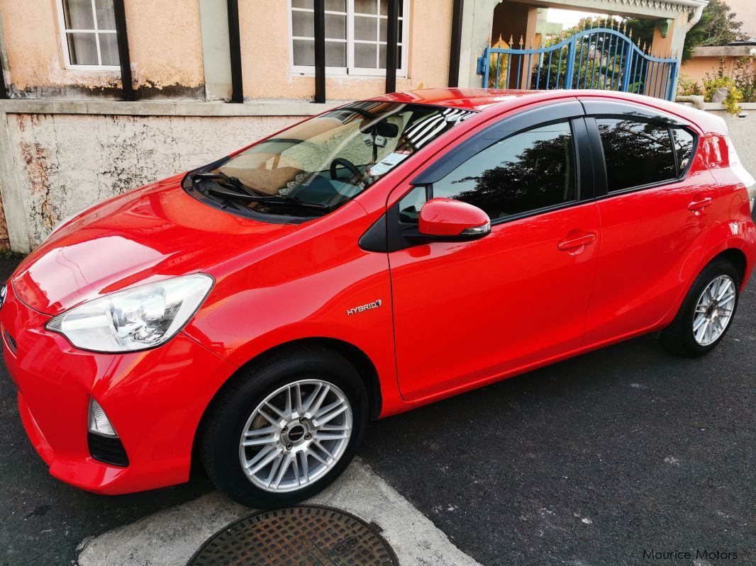 Used Toyota Aqua 2013 Aqua for sale Quatre Bornes Toyota Aqua sales Toyota Aqua Price Rs