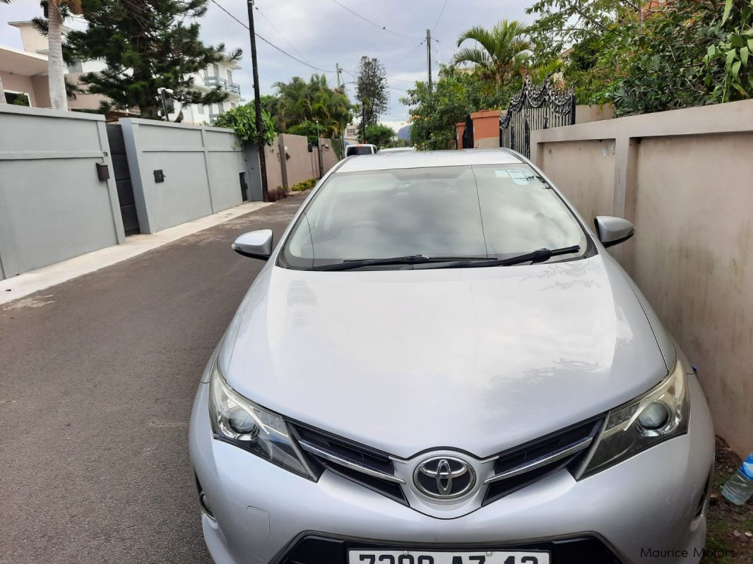 Toyota Auris 1.6 RS in Mauritius