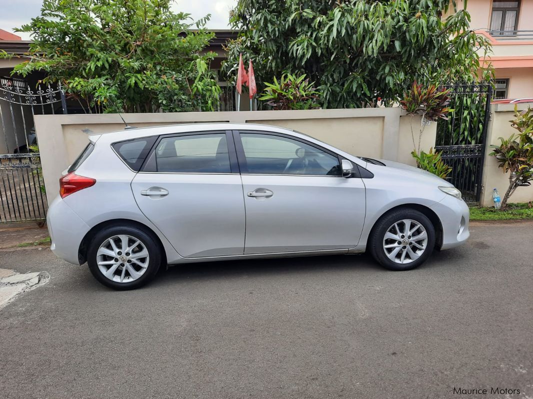 Toyota Auris 1.6 RS in Mauritius