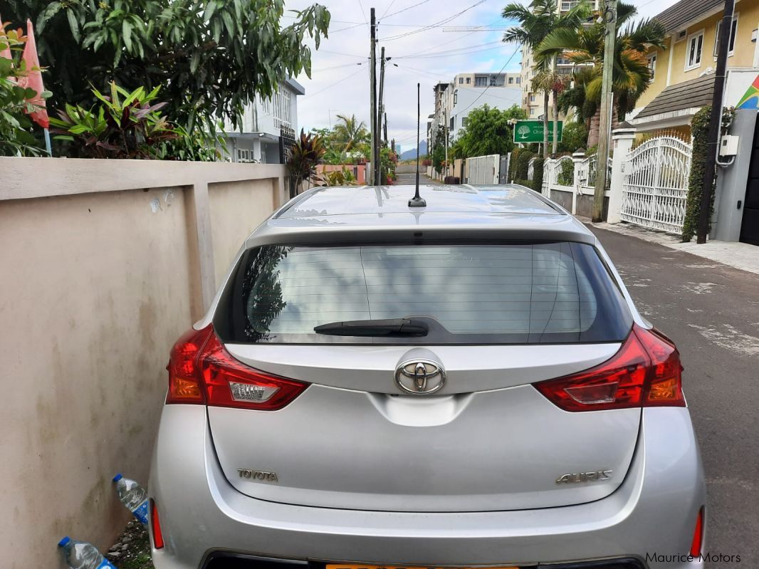 Toyota Auris 1.6 RS in Mauritius
