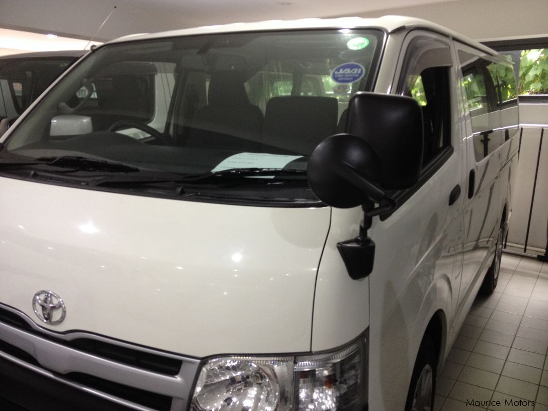 Toyota HIACE - WHITE in Mauritius