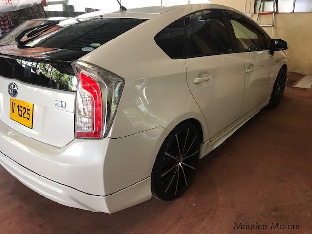 Toyota Prius S Aero in Mauritius