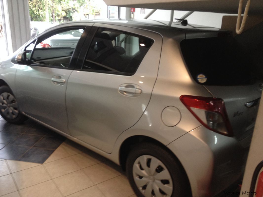 Toyota VITZ - BROWN SILVER in Mauritius