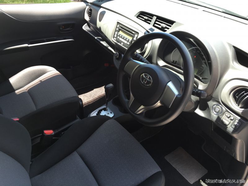 Toyota VITZ SMILE EDITION KEYLESS DRIVE AUTOMATIC AIRCON SPOILER in Mauritius