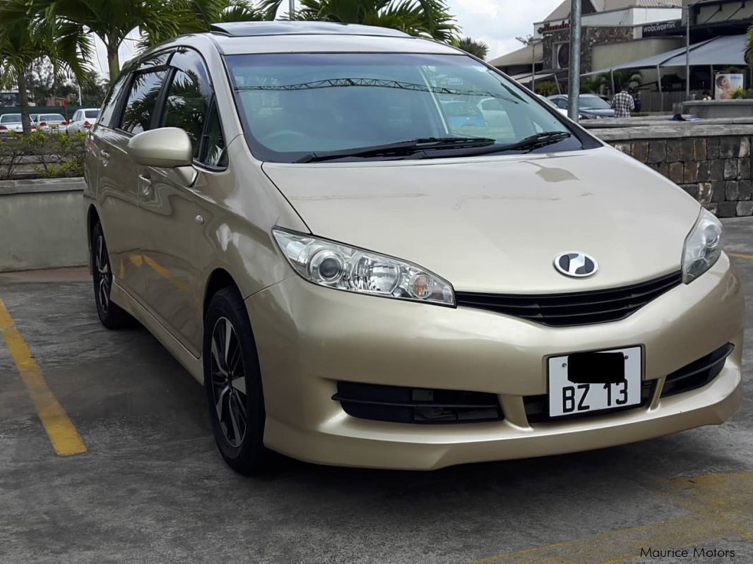 Toyota Wish S SPORT Auto in Mauritius