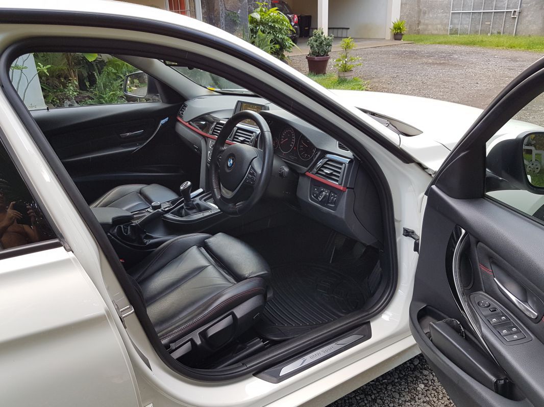 BMW 316i  F30 Sport line in Mauritius