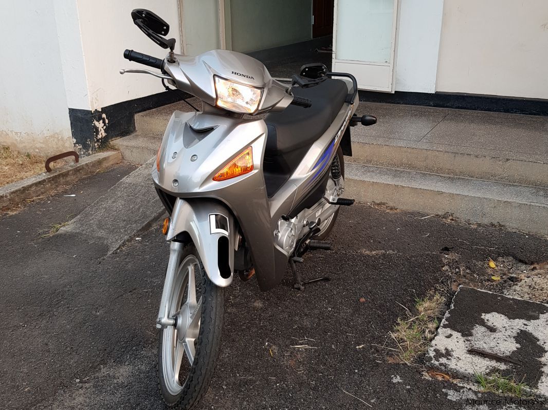 Honda Dream 110CC in Mauritius