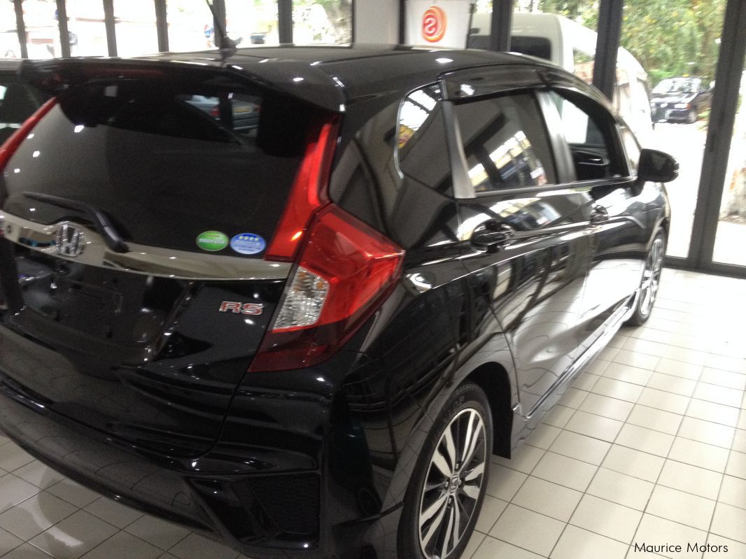 Hybrid black. оклейка крыши в черный глянец. тойота приус чёрный гибрид 2016. Hybrid black. Hybrid black.