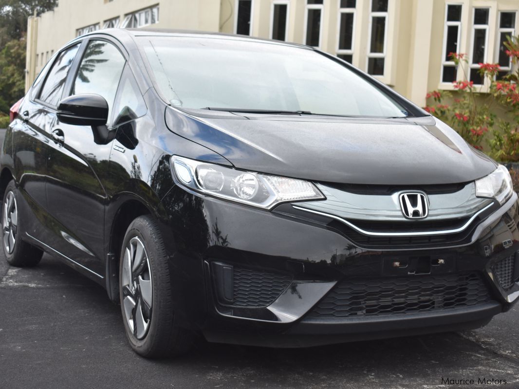 Honda fit hybrid характеристики