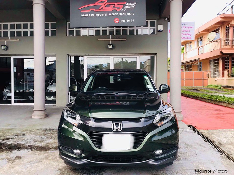 Honda VEZEL 1.5 HYBRID( PADDLE SHIFT ) in Mauritius