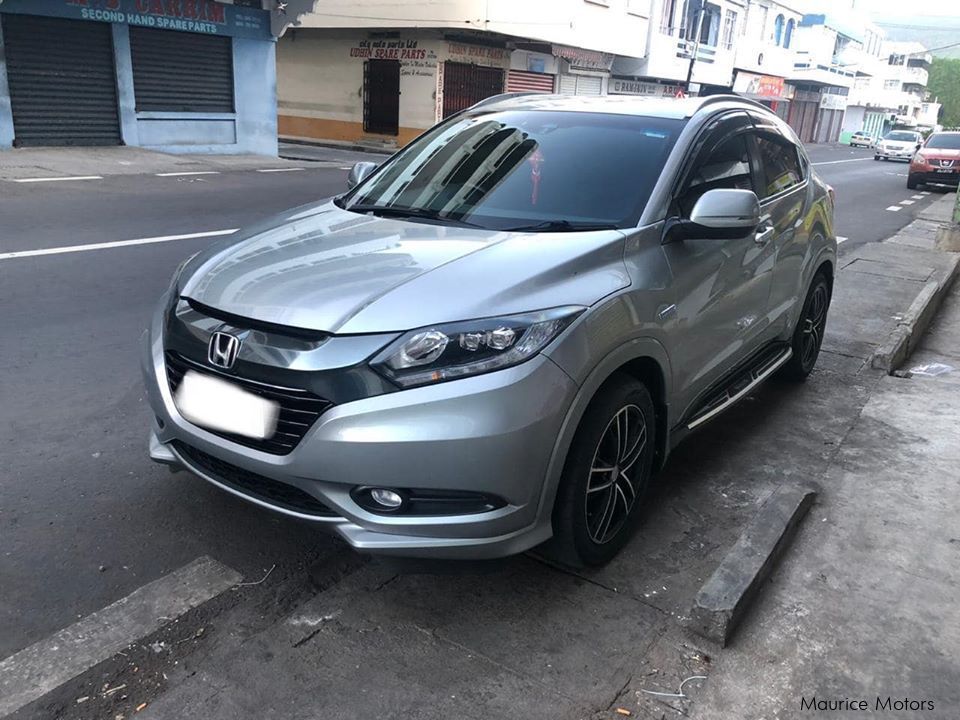 Honda VEZEL Z HYBRID PADDLE SHIFT in Mauritius