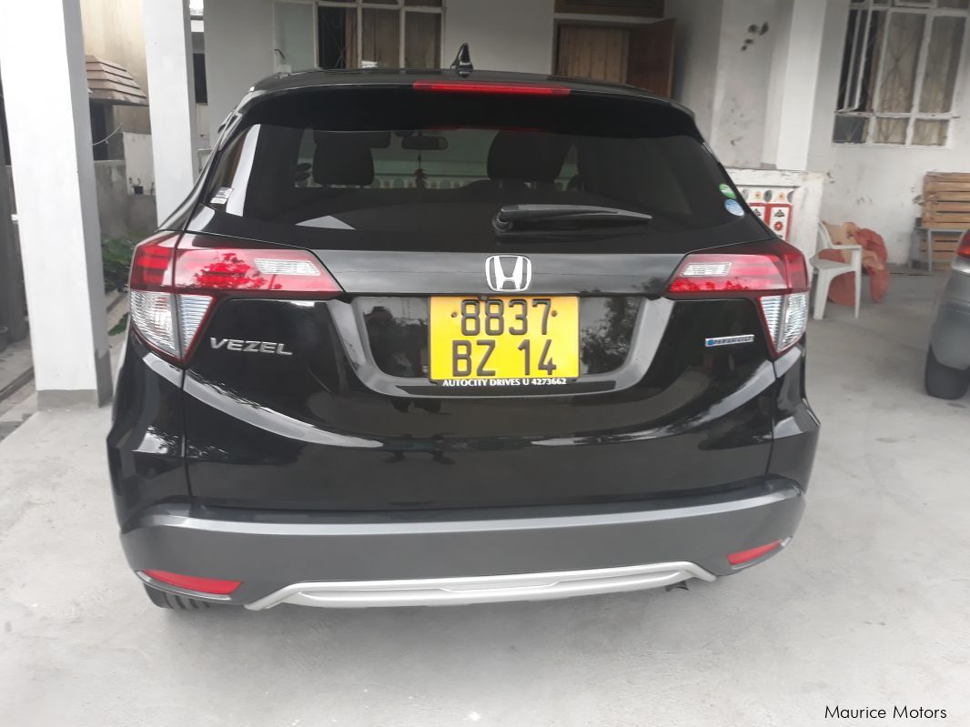 Honda Vezel version X in Mauritius