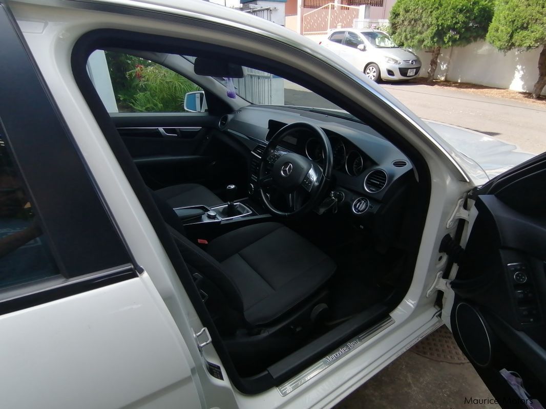 Mercedes-Benz C 180 in Mauritius