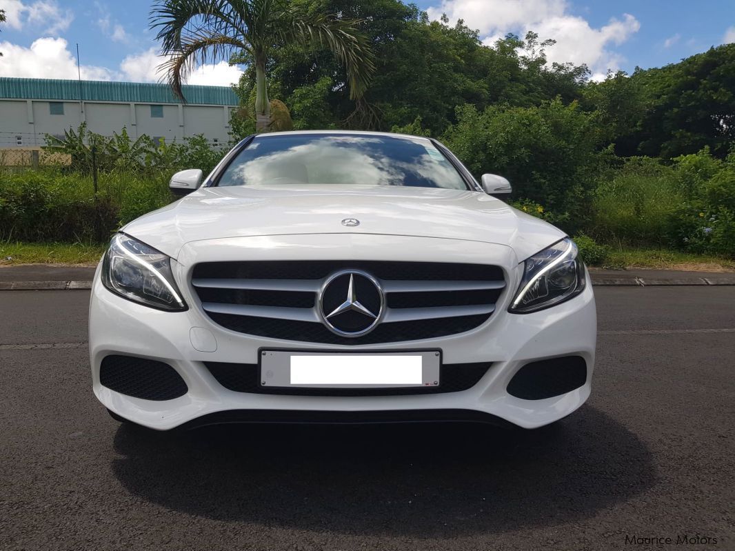 Mercedes-Benz C 180 in Mauritius