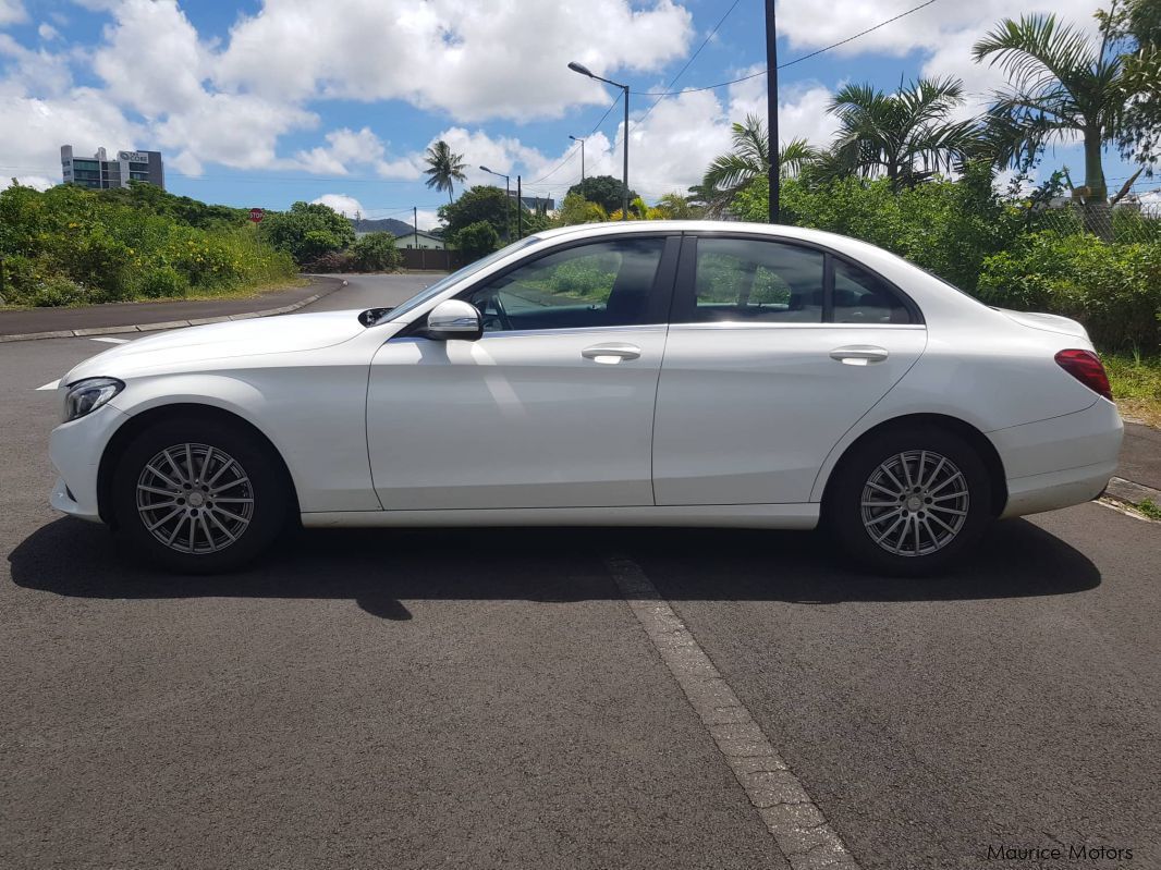 Mercedes-Benz C 180 in Mauritius