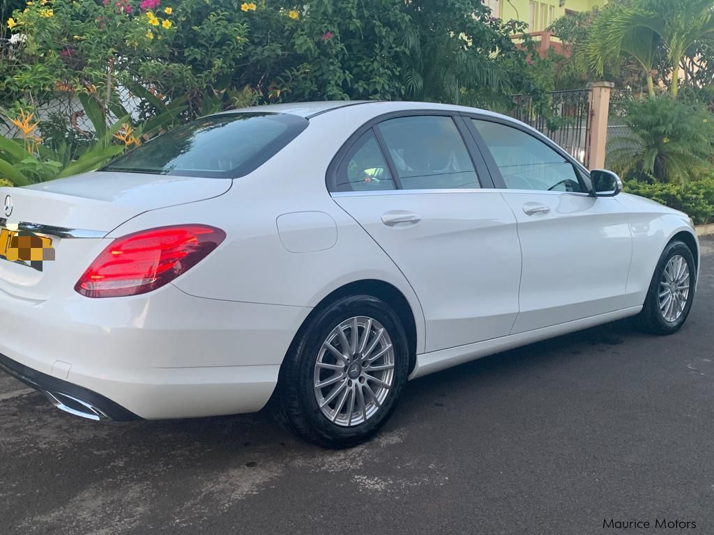 Mercedes-Benz C180 avantgarde W205  in Mauritius