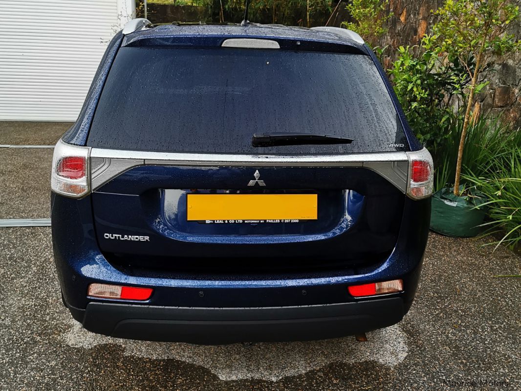 Mitsubishi Outlander 7 seater 4WD in Mauritius