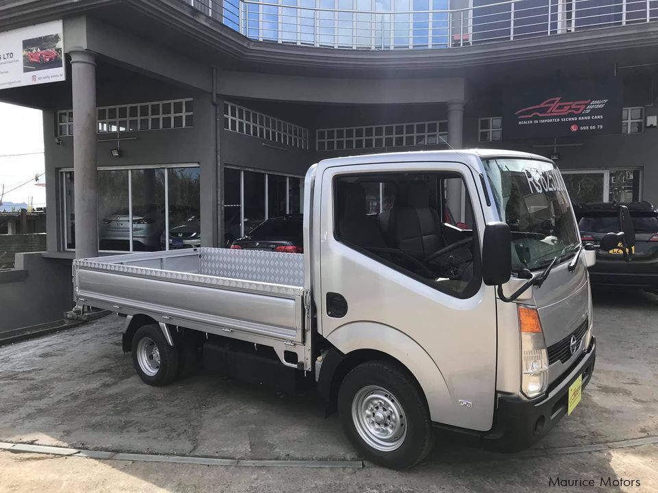 Nissan CABSTAR 3.0 TURBO DIESEL in Mauritius