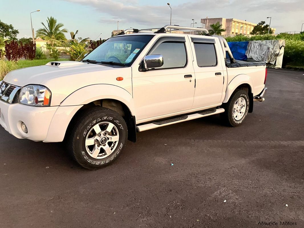 Nissan Hardbody NP300 4x2 in Mauritius