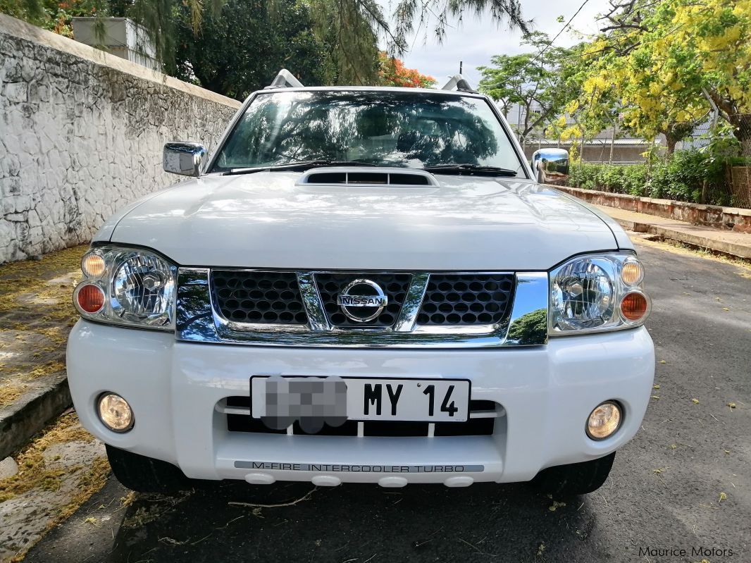 Nissan NP300 HARDBODY in Mauritius