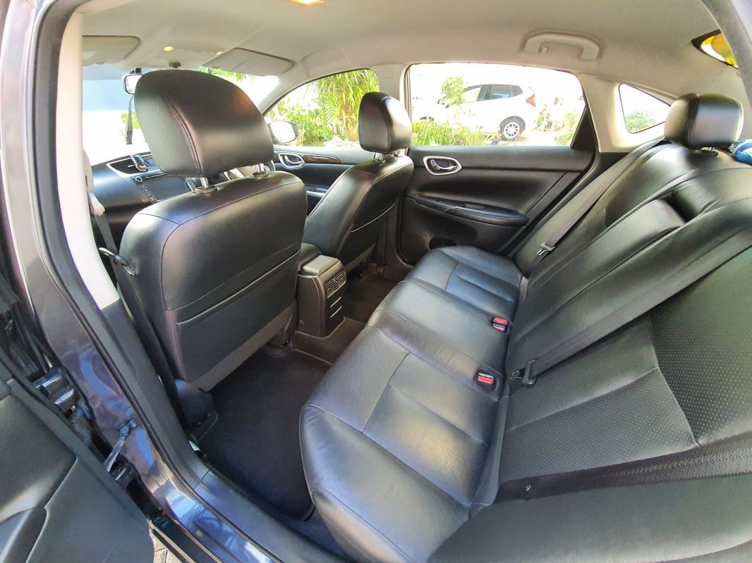 Nissan Sentra B17 in Mauritius