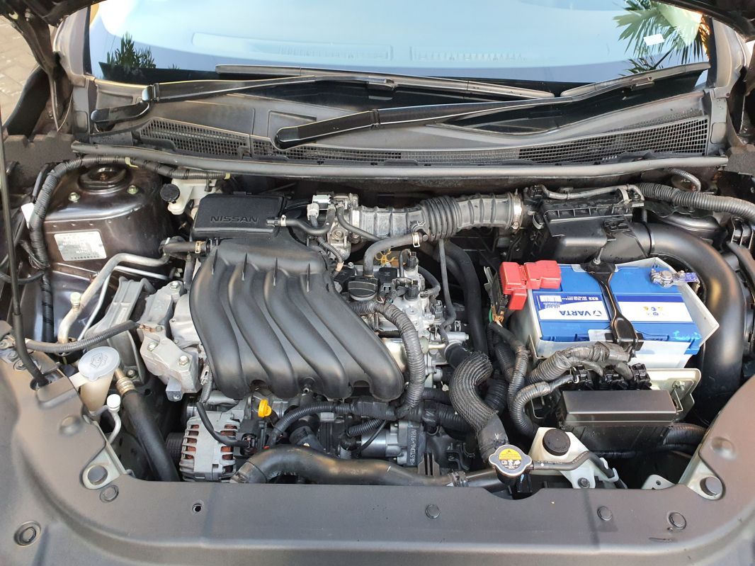 Nissan Sentra B17 in Mauritius