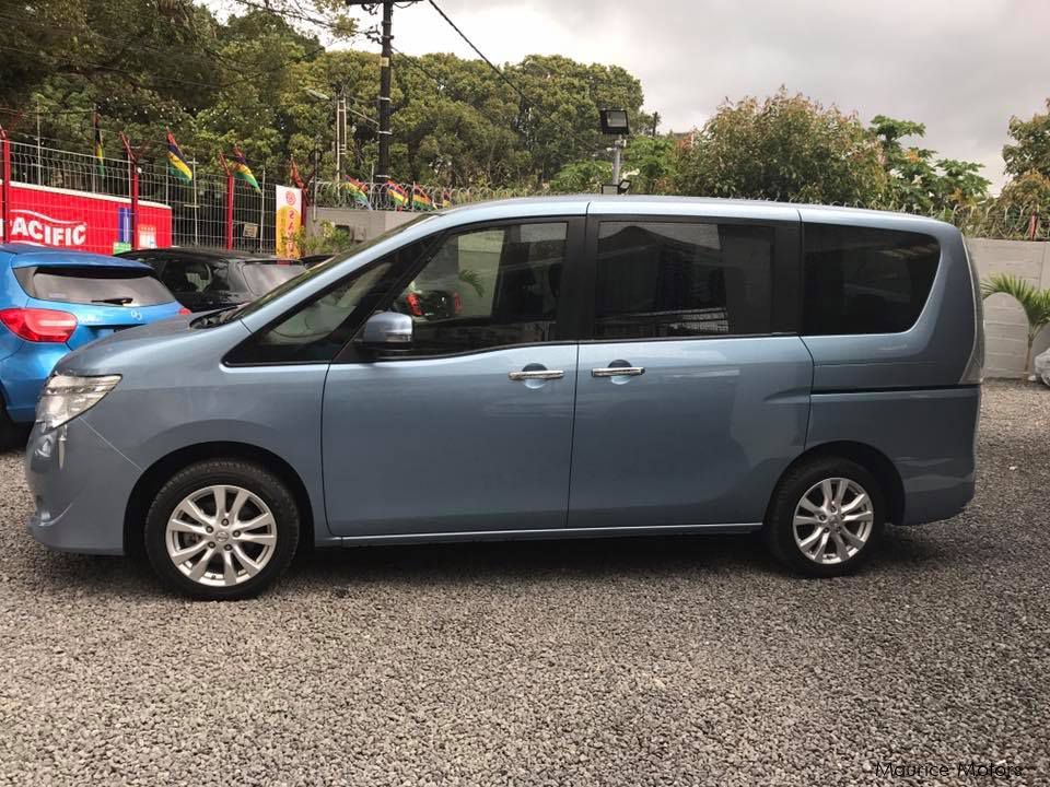 Nissan Serena 7 Seater in Mauritius