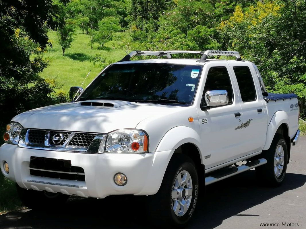 Nissan hardbody in Mauritius