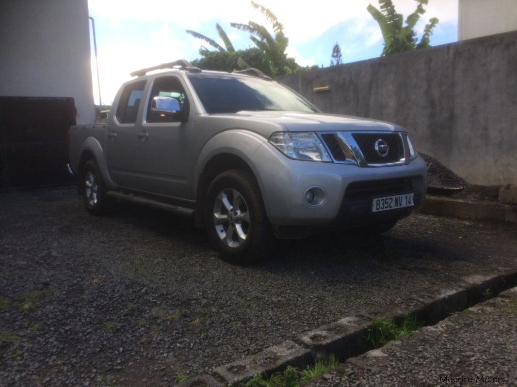 Nissan navara in Mauritius