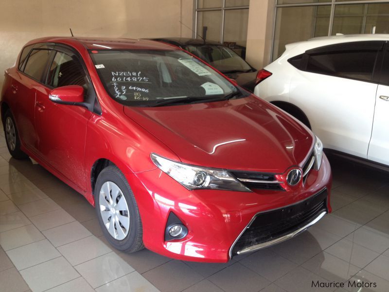 Toyota AURIS - RED MET in Mauritius