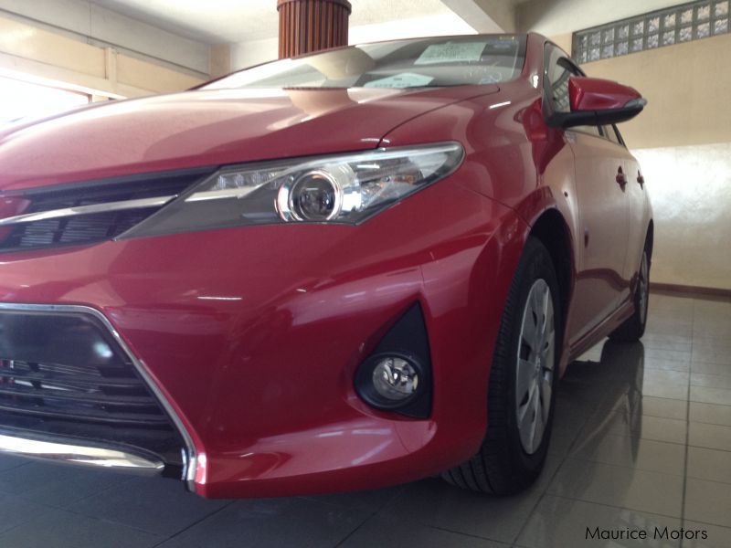 Toyota AURIS - RED MET in Mauritius