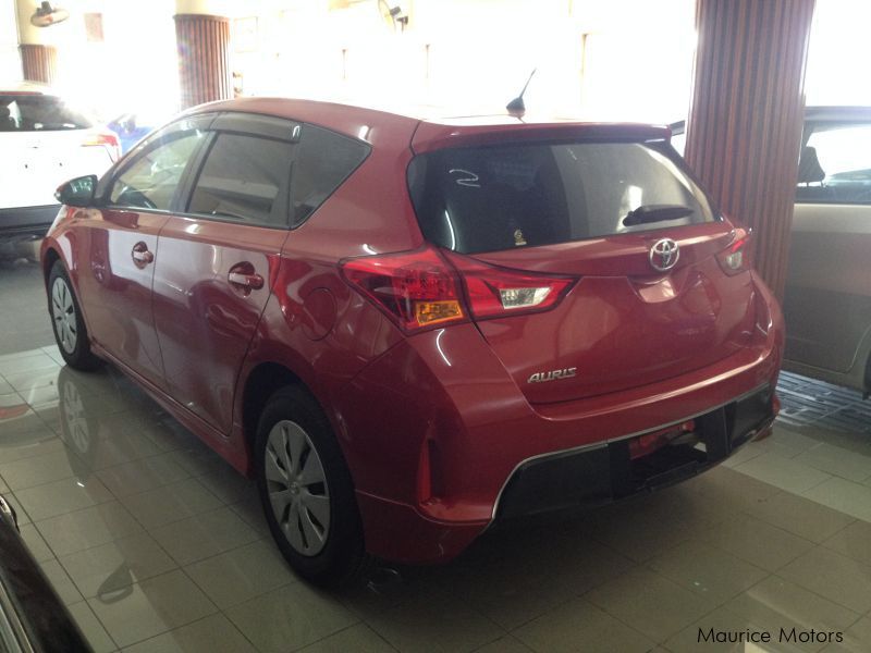 Toyota AURIS - RED MET in Mauritius