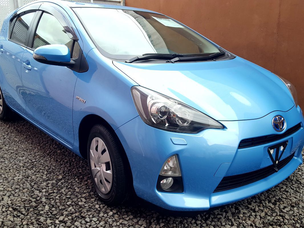 Toyota Aqua 2006