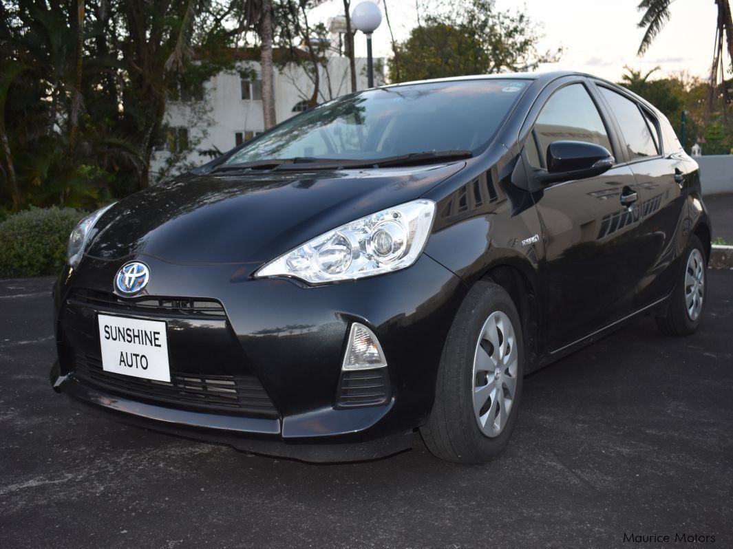 Toyota Aqua S Package Smart Entry in Mauritius