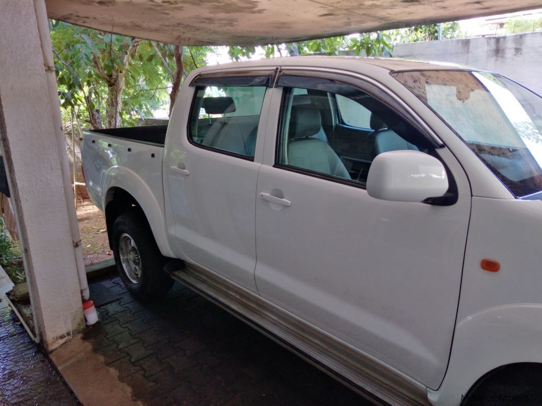 Toyota Hilux 2.5 tdi in Mauritius