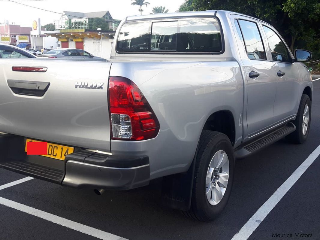 Toyota Hilux 4X2 in Mauritius