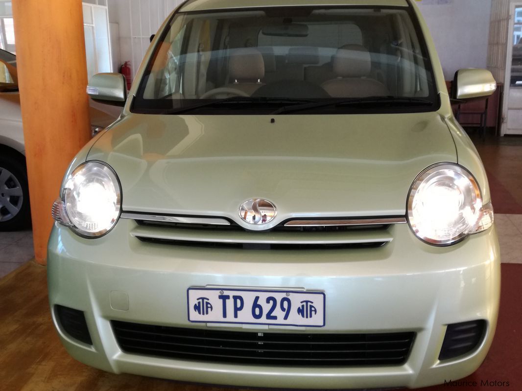 Toyota Sienta 7-Seater in Mauritius