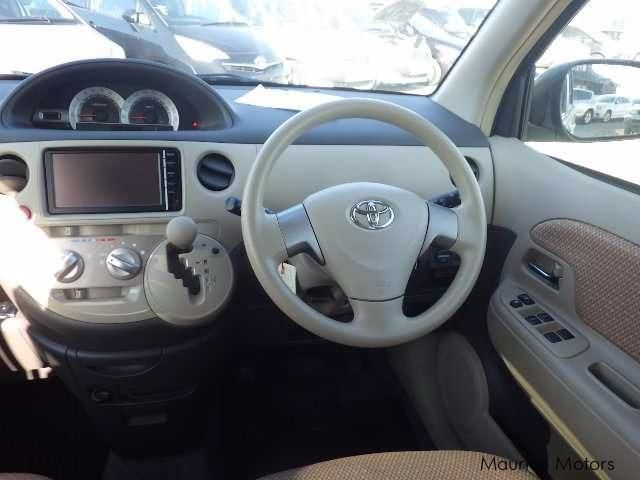 Toyota Sienta 7 seater in Mauritius