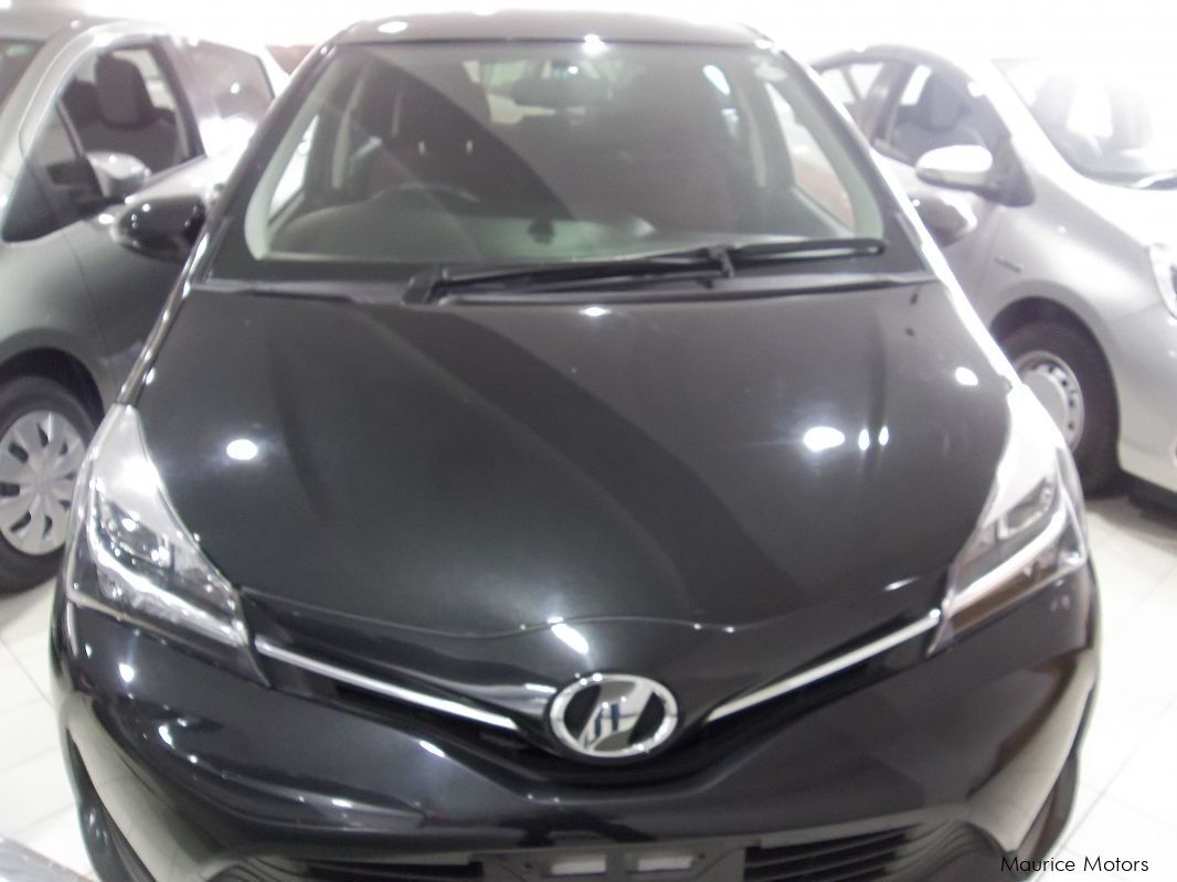 Toyota VITZ - JEWELA - PEARL BLACK in Mauritius