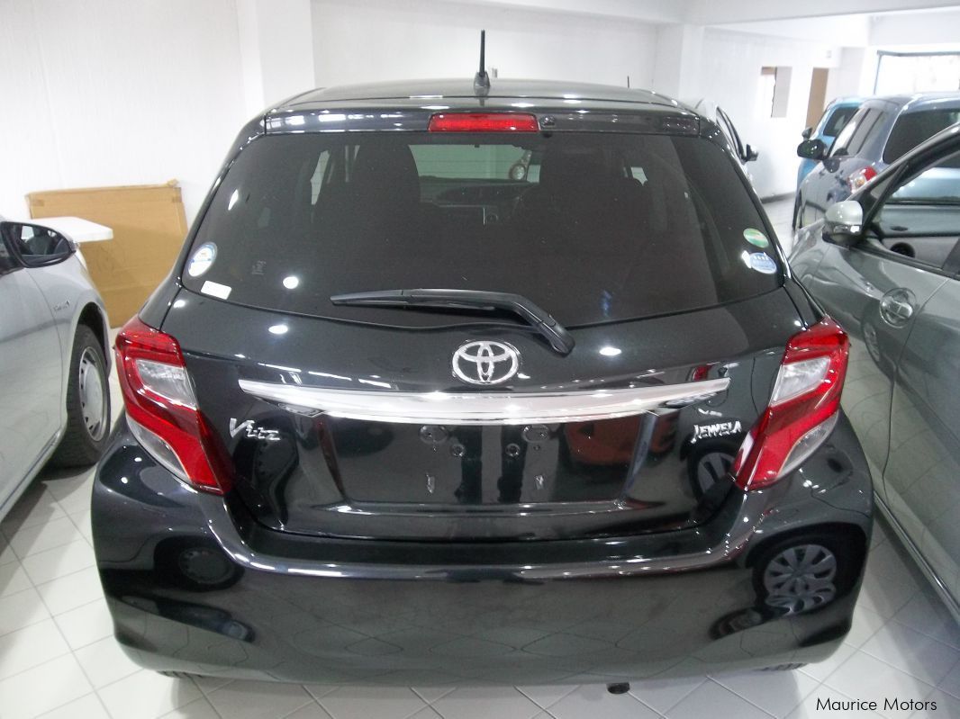 Toyota VITZ - JEWELA - PEARL BLACK in Mauritius