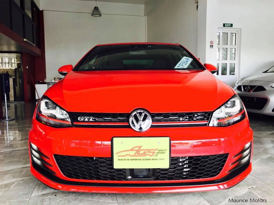 Volkswagen GOLF 7 GTI - 2.0L TURBOCHARGED ENGINE - DSG SPORT GEARBOX WITH PADDLE SHIFT in Mauritius