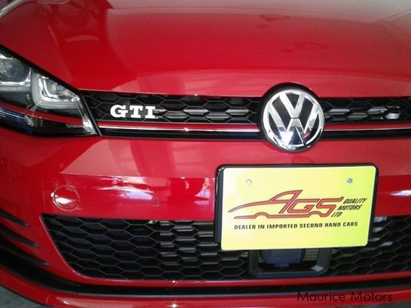 Volkswagen GOLF GTI 2.0 Turbocharged 230HP 7spd DSG Steptronic with PADDLE SHIFT in Mauritius