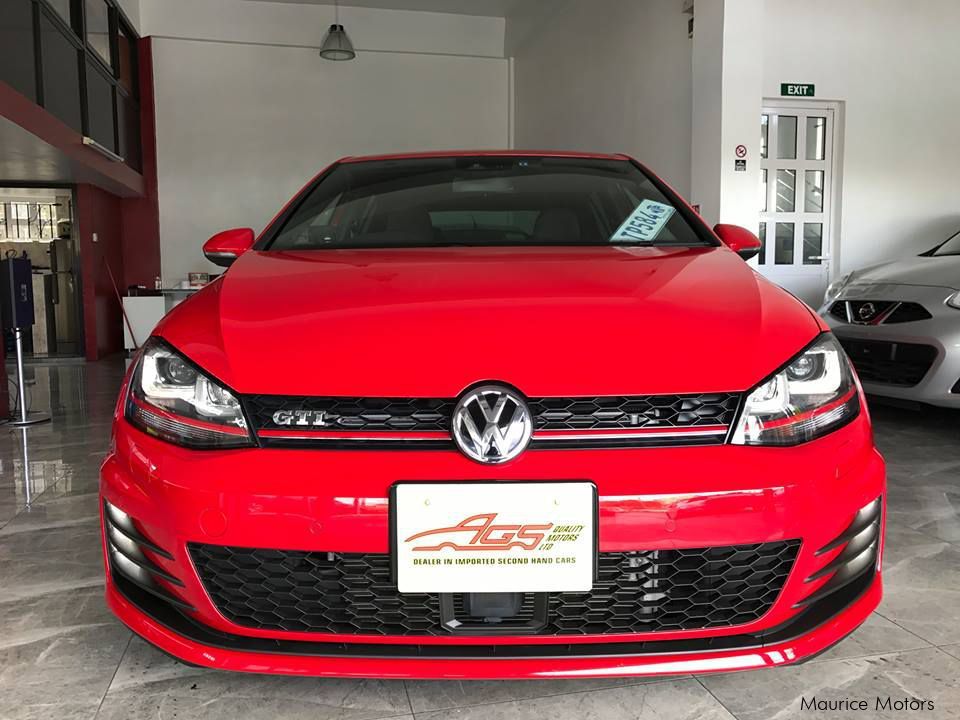 Volkswagen GOLF GTI 2.0 Turbocharged 230HP 7spd DSG Steptronic with PADDLE SHIFT in Mauritius