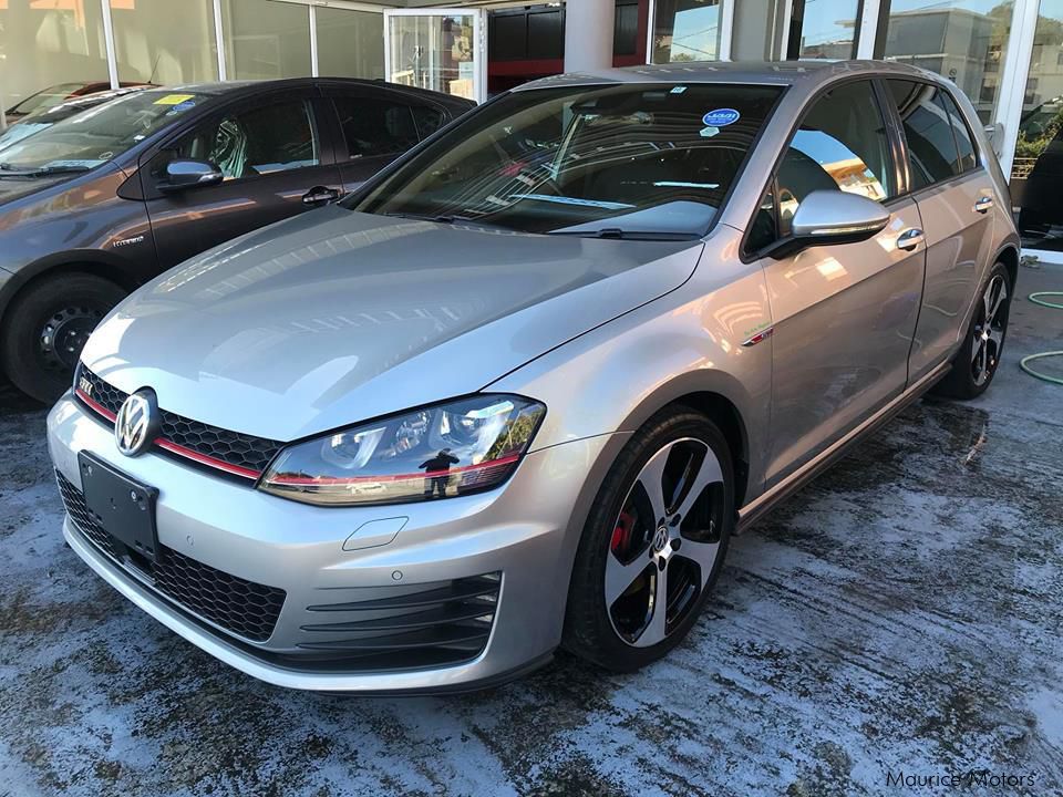 Volkswagen GOLF MK7 GTI 2,0 TURBO in Mauritius