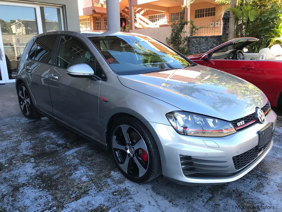 Volkswagen GOLF MK7 GTI 2,0 TURBO in Mauritius