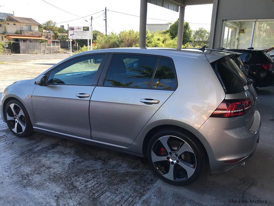 Volkswagen GOLF MK7 GTI 2,0 TURBO in Mauritius