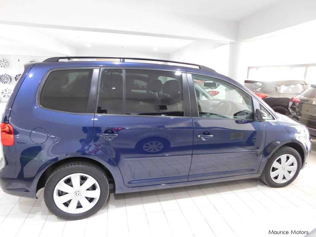 Volkswagen GOLF TOURAN - DARK BLUE in Mauritius